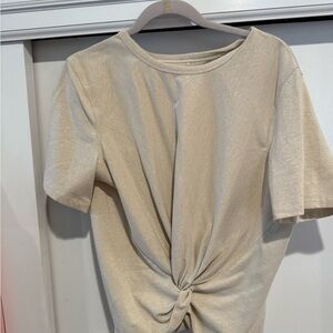 Lululemon Athletica Cream Sparkle Twist Front Tee Top Sz8 EUC